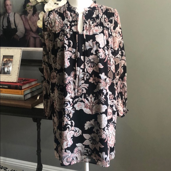 LOFT Dresses & Skirts - LOFT Tie Neck Paisley Floral Long Sleeve Dress SP